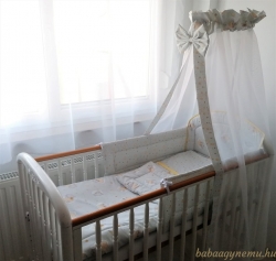 Nelli álmodik-sárga képe